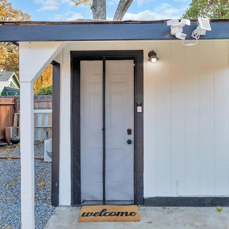 A Cottage - Walk To Uc Davis & Shriners サクラメント エクステリア 写真